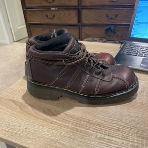 Size 8 Mens Doc Martens bought in the 90s very very rarely worn. Great find.